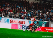 LOL决赛-包含萨尔茨堡足球俱乐部凭借团队合作战胜对手的词条