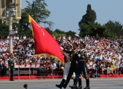 -唯一性法则，伦纳德的非典型统治与广厦争冠路径的偶然性启示