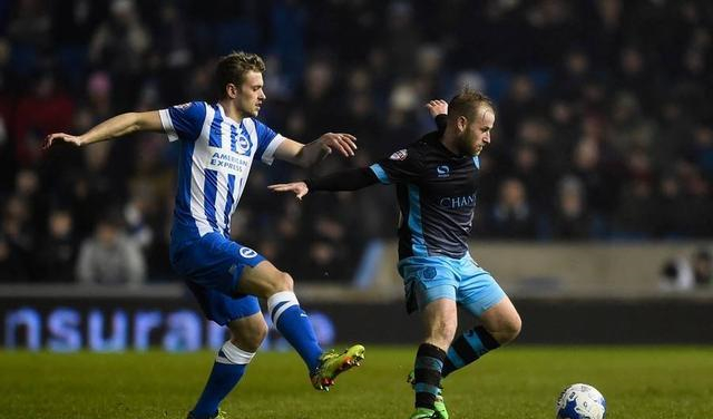 湖城主场大胜卡迪夫城，拿下三分