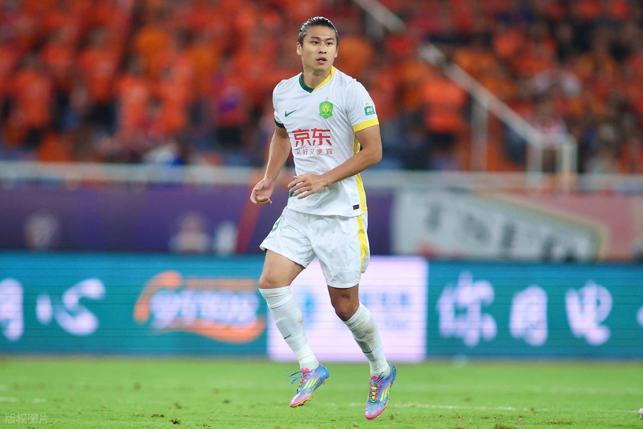 包含张玉宁表现出色，为球队带来胜利的词条