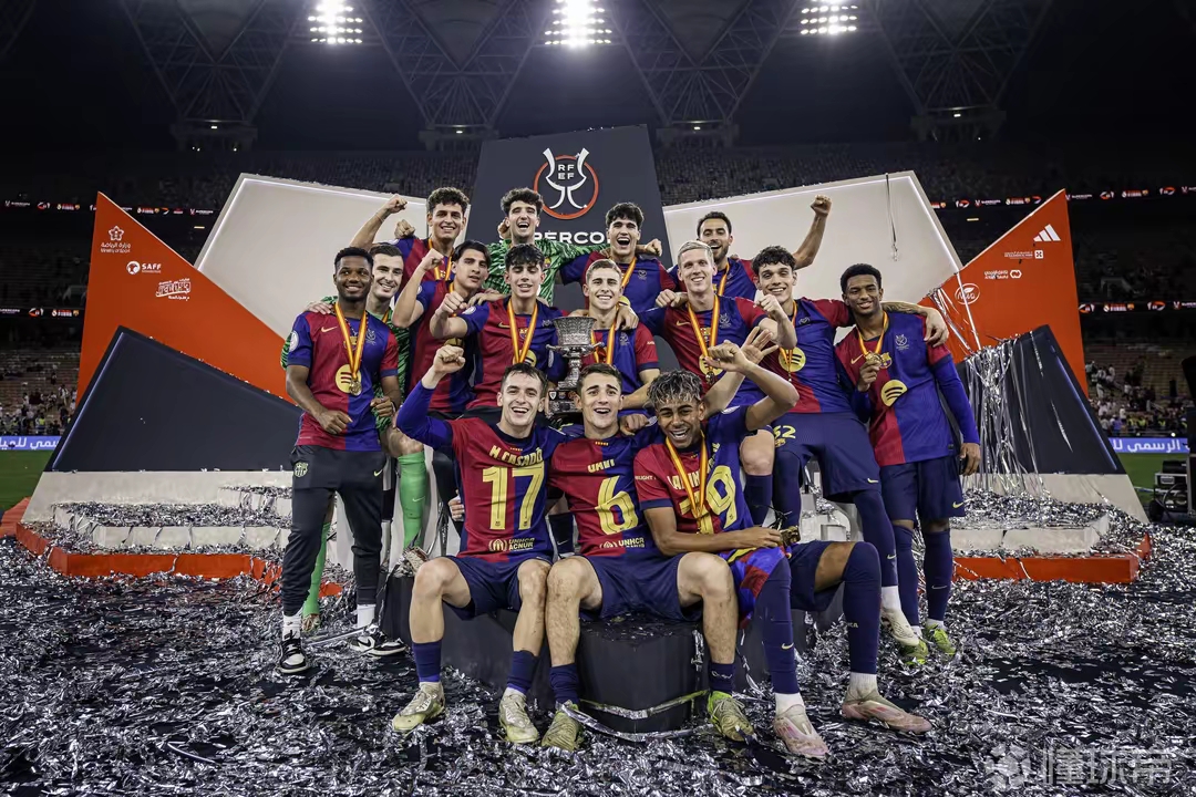 包含萨尔茨堡足球俱乐部凭借团队合作战胜对手的词条 包含萨尔茨堡足球俱乐部凭借团队合作战胜对手的词条