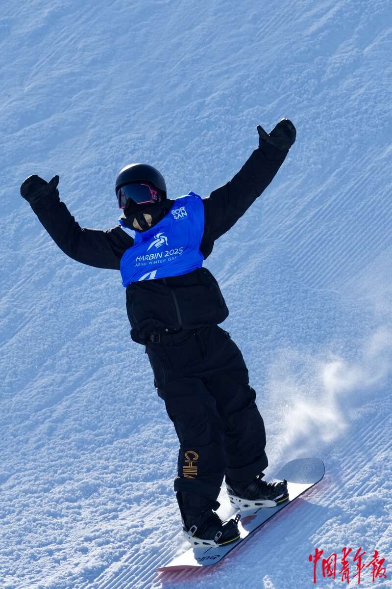 单板滑雪选手技压群雄,霸气侧漏的简单介绍 单板滑雪选手技压群雄,霸气侧漏的简单介绍