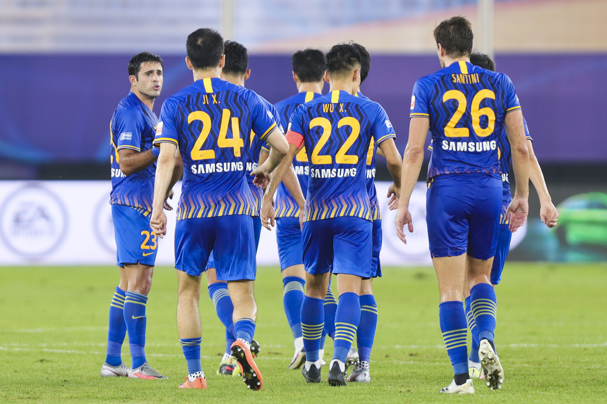 江苏苏宁反复迎战，展现团队精神争端胜局