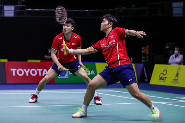 丹麦队完胜马来西亚队,黄鸭组合点燃赛场 丹麦队完胜马来西亚队,黄鸭组合点燃赛场