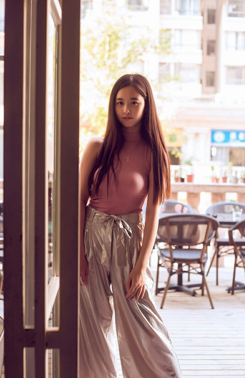 焦灼战场上的孤胆英雄,福克斯如何在骑士与黄蜂的鏖战中定义夜晚