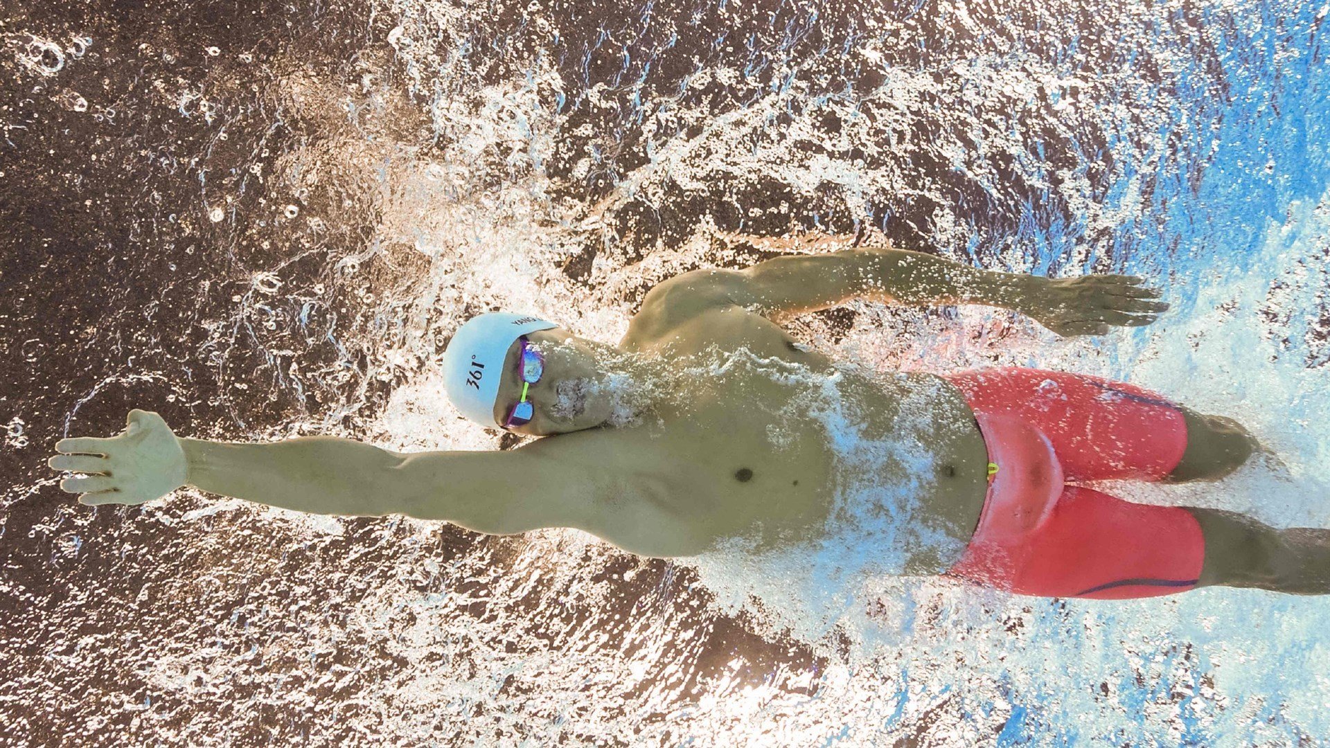 西甲国家德比之夜，当阴影中的人，决定了永恒的光